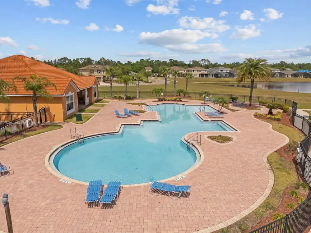 4 Bed Close to Disney Private Pool