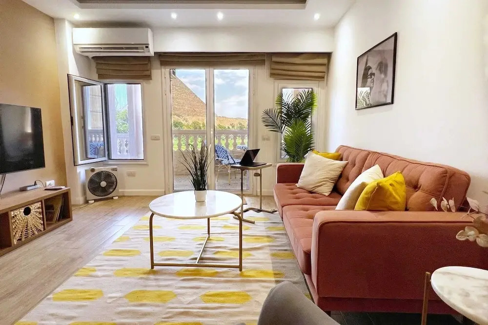 Xuru Stays I Spellbinding 2 BDR Apt. At The Giza Pyramid's Doorstep