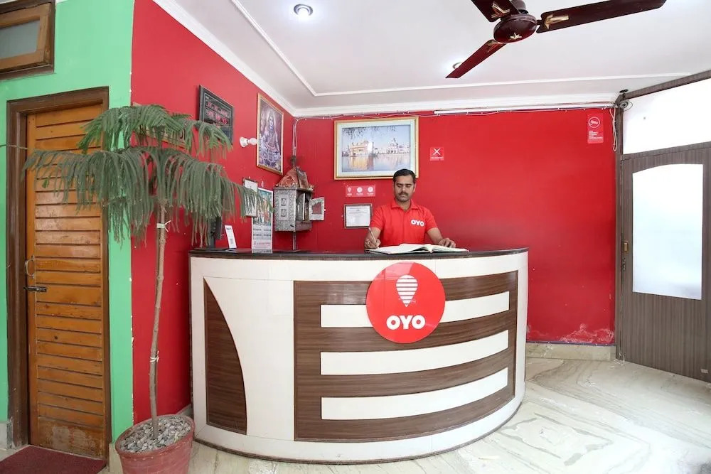 OYO 10399 Hotel Rosewood INN