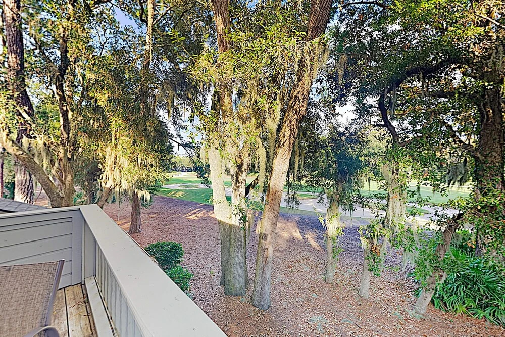 Updated Harbour Town Hideaway w/ Pool & Balcony condo