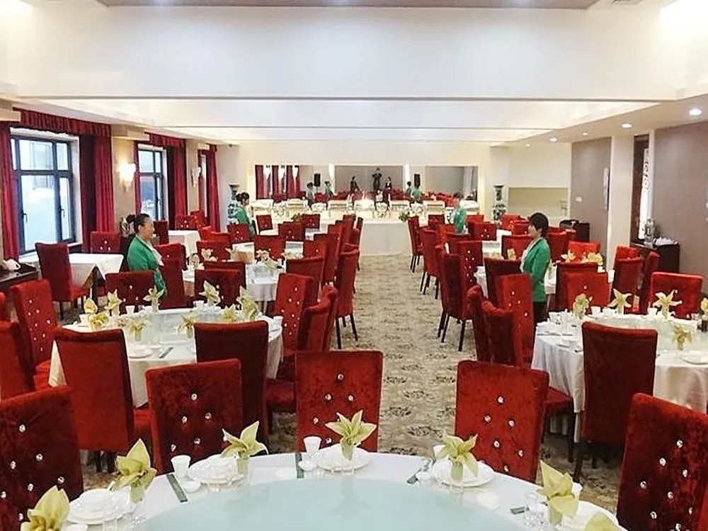 Yunlong Hotel