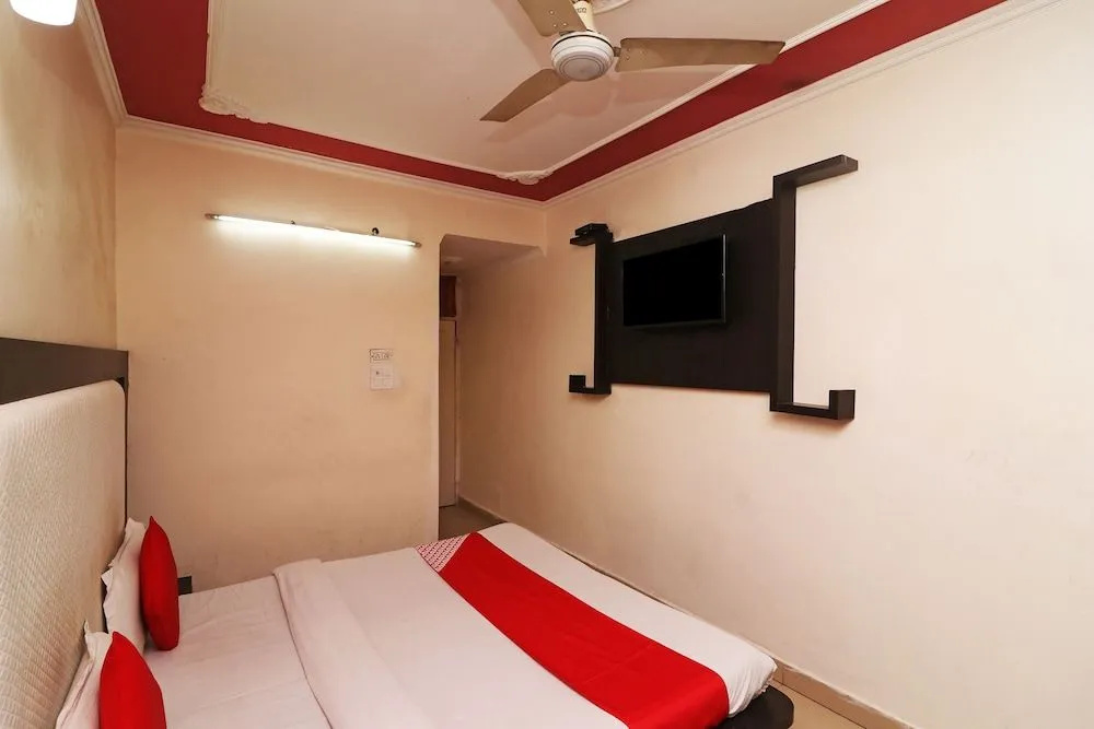 OYO 35806 Hotel Himgiri