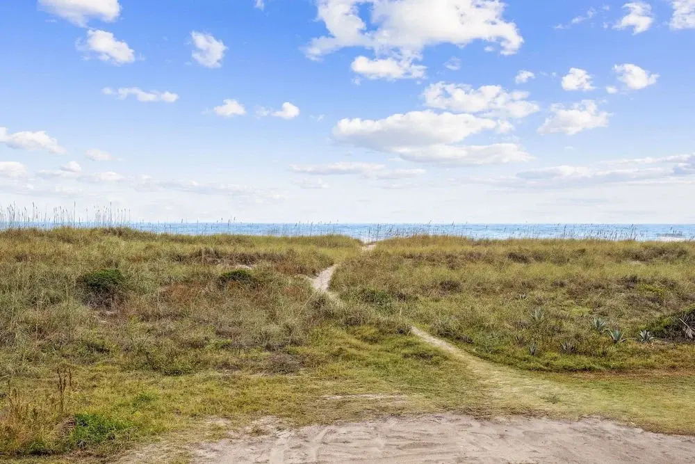 Spacious Beachfront Duplex - Top Floor - Dog Friendly 124 S Fletcher