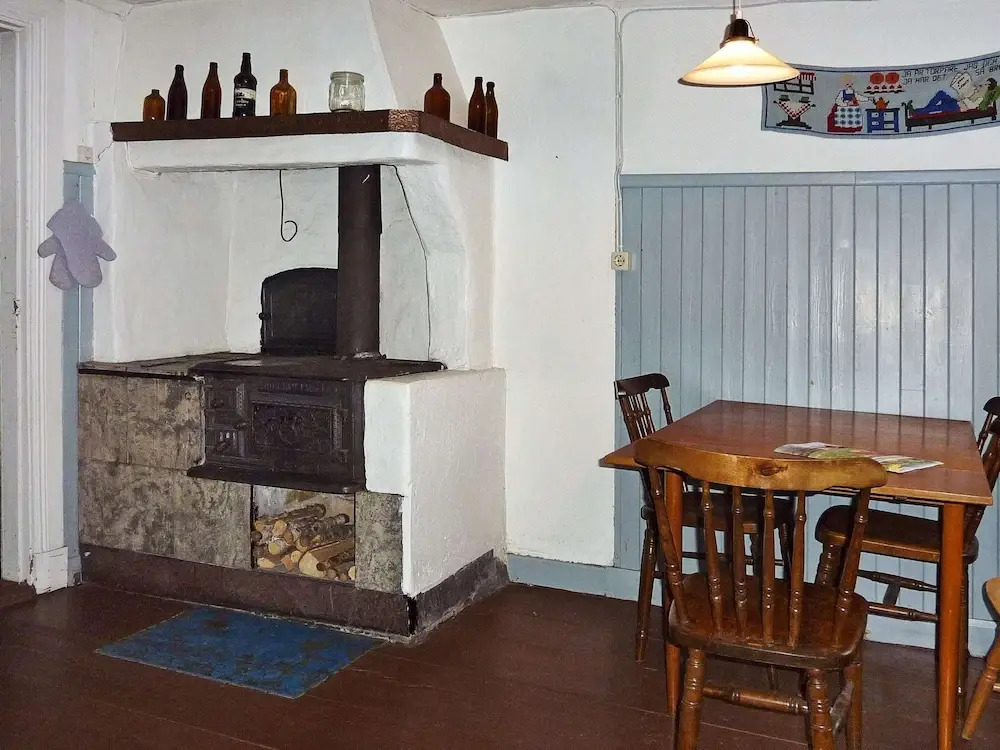 5 person holiday home in KALVSVIK