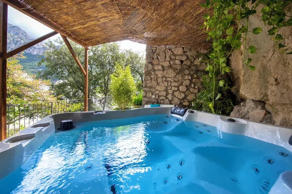 Villa In Positano With Luxury Spa & Amazing View
