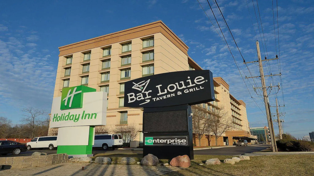 Holiday Inn Chicago Oakbrook by IHG