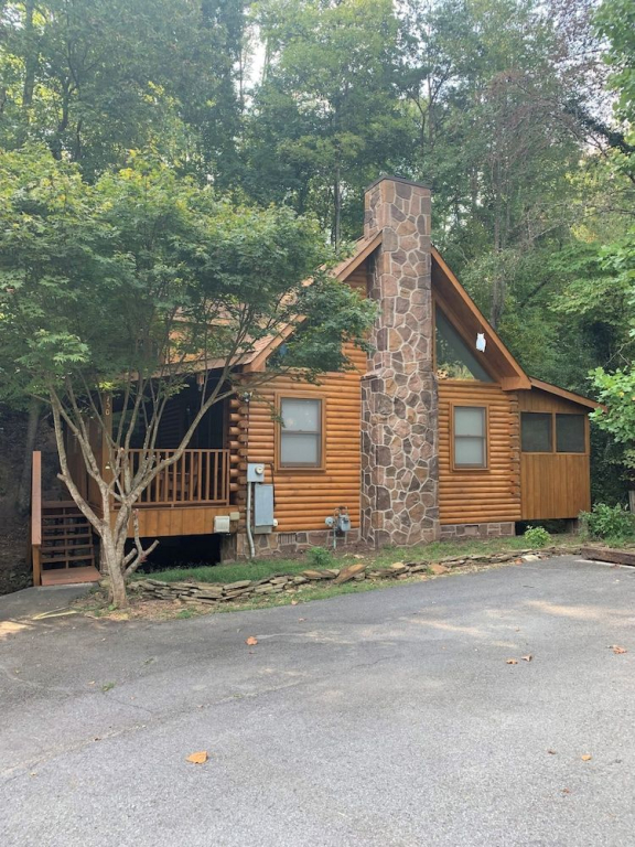 Always Christmas 2 Bedroom Cabin by RedAwning