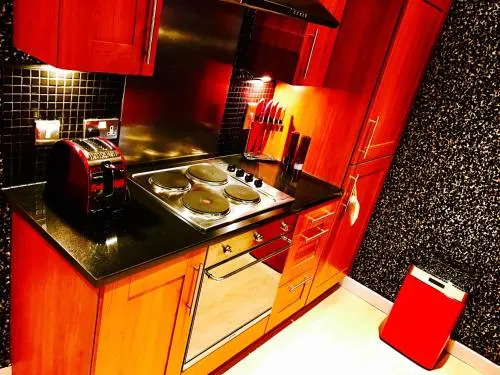 Glasgow City Center Flat with Parking