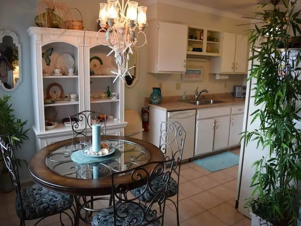 Palm Cay 4