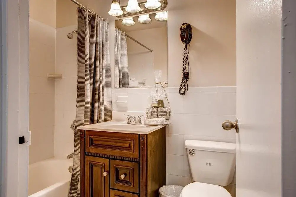 Global Luxury Suites at Longwood
