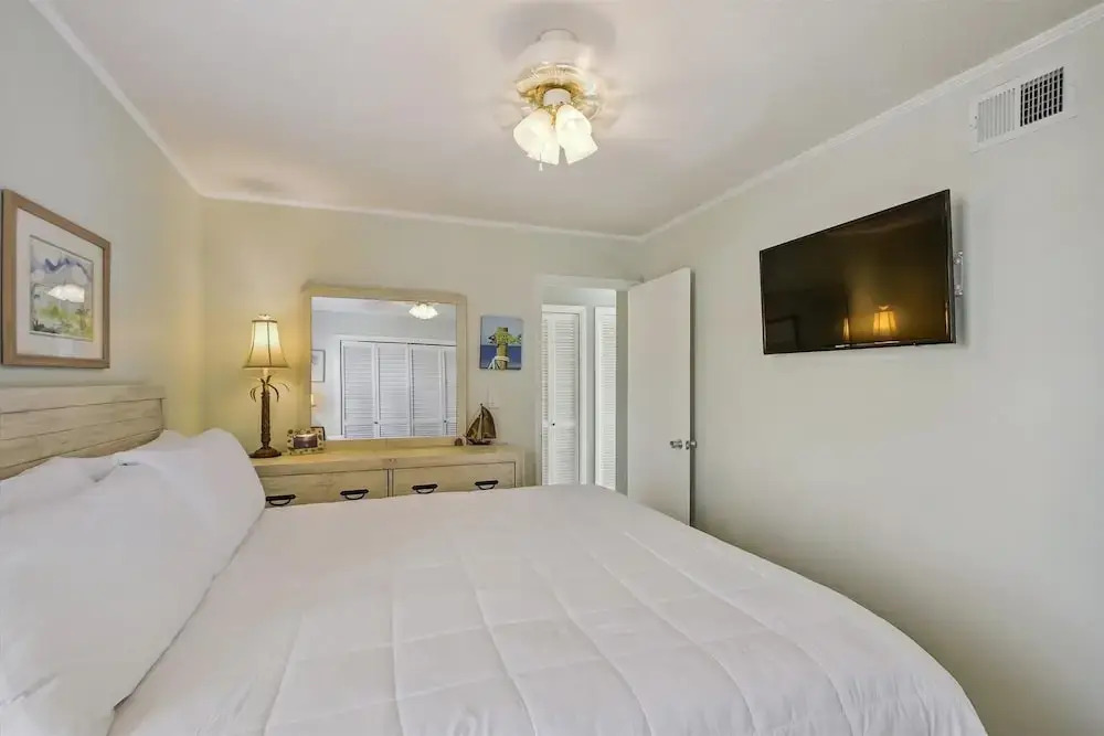 Sandpiper Cove 2041 1 Bedroom Condo by RedAwning