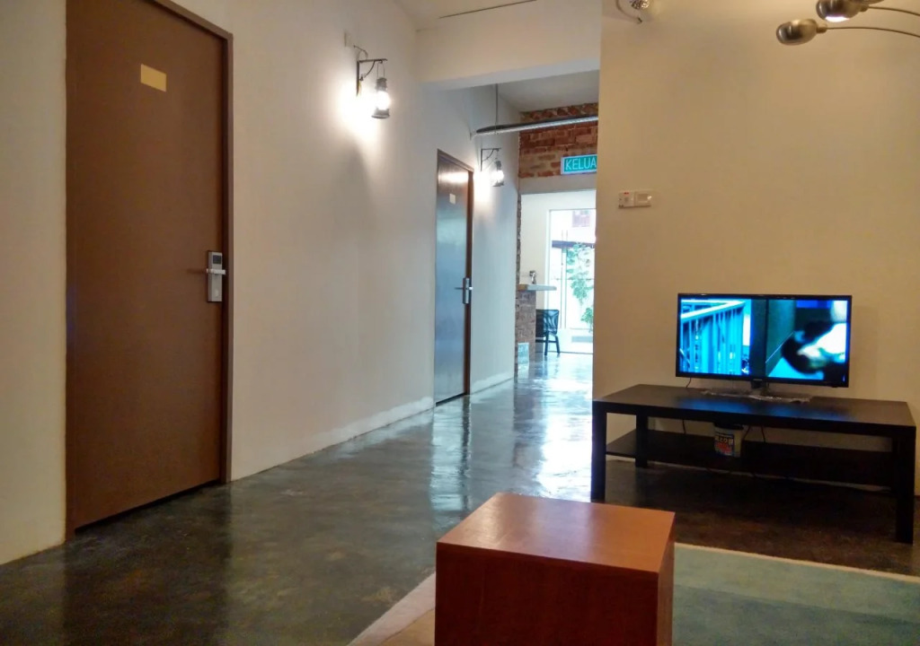 Alor Bunker Home