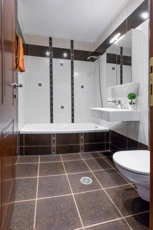 Central Luxurious Apartments Close to the Sea
