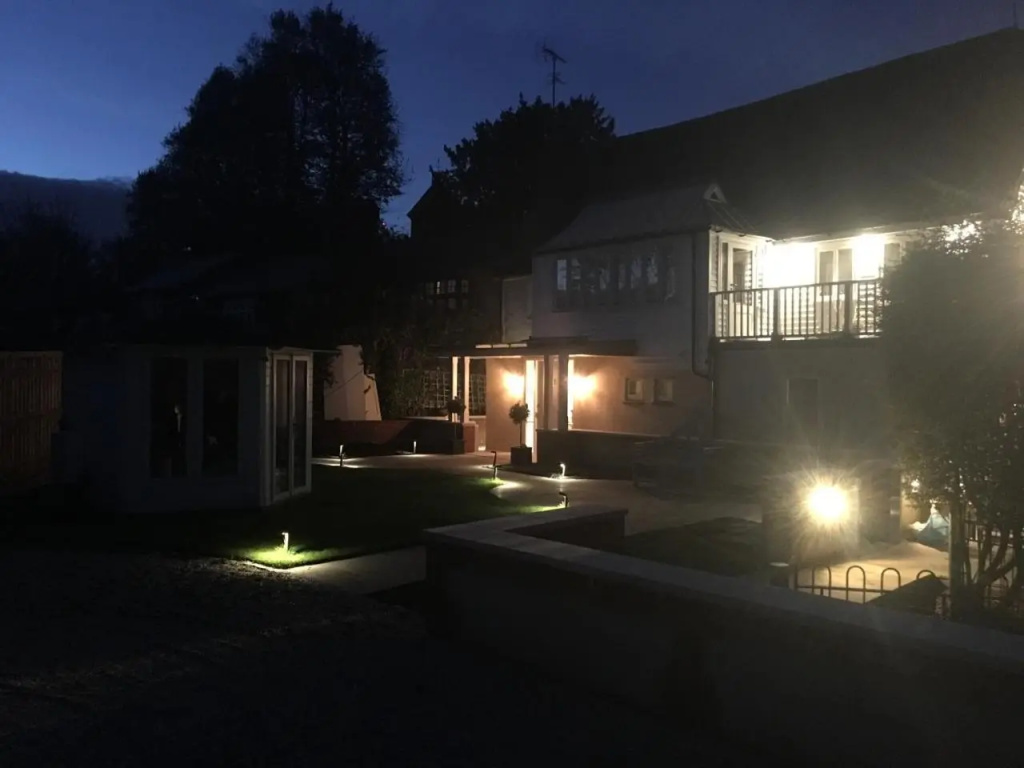 Thames Edge Rooms