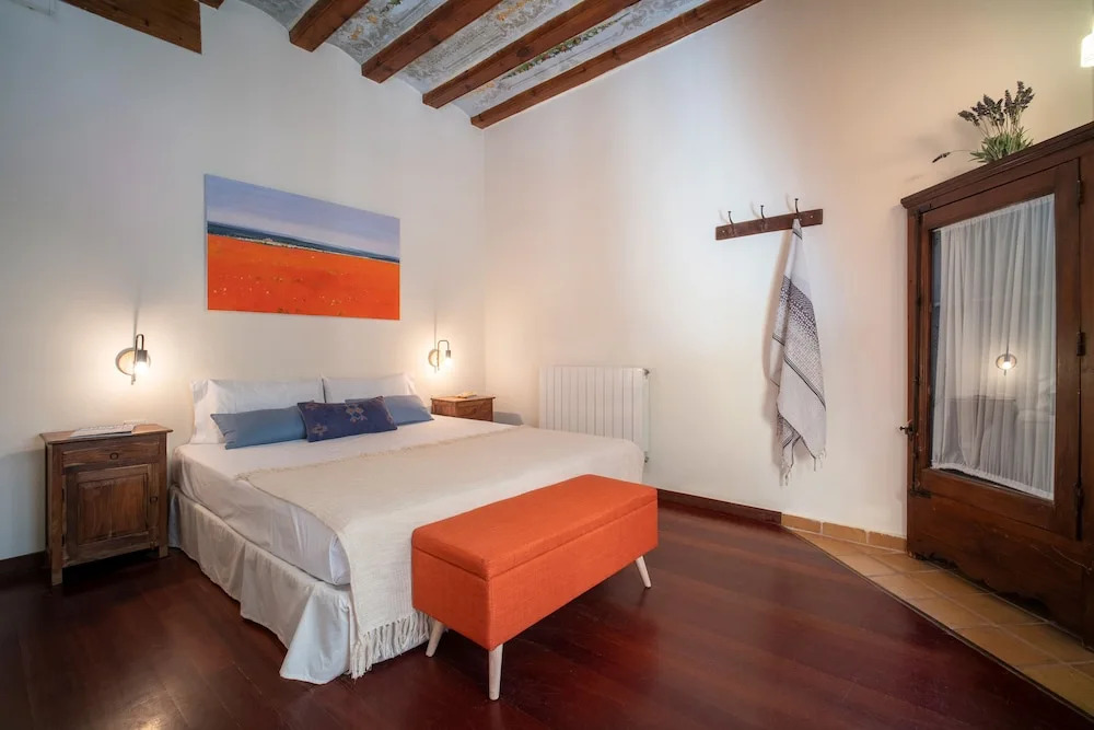 Habitat Apartments Ferran