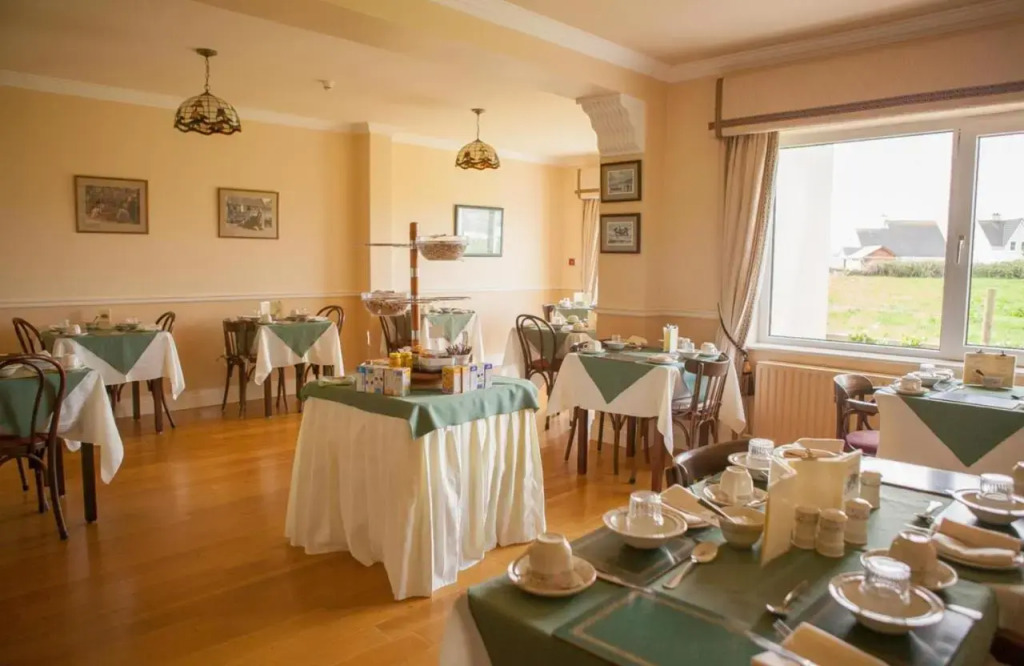Dingle Bambury House Accommodation