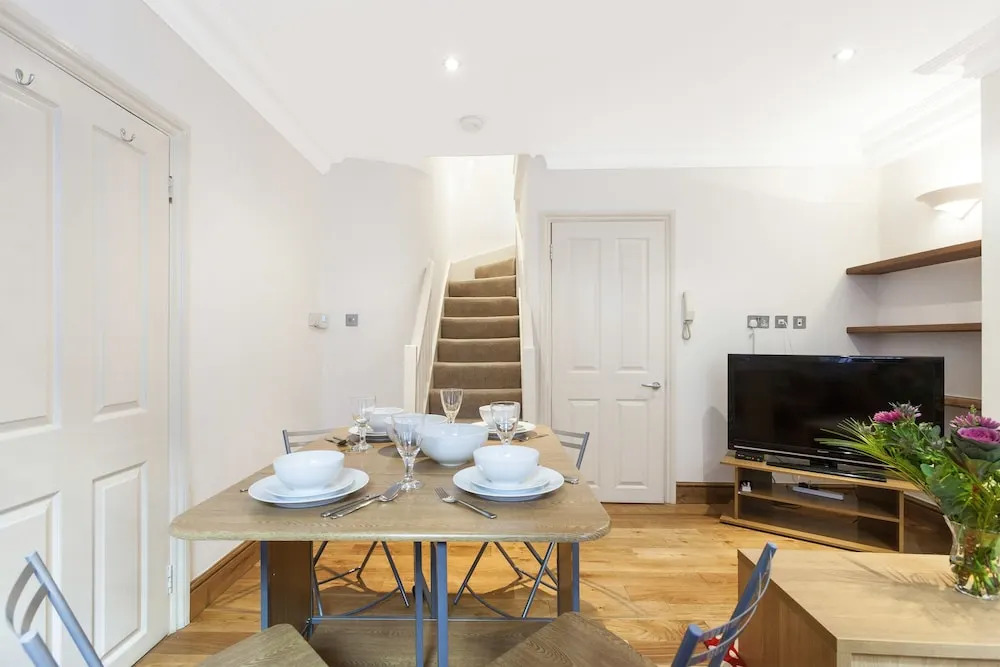 Club Living - Hyde Park & Paddington Apartments