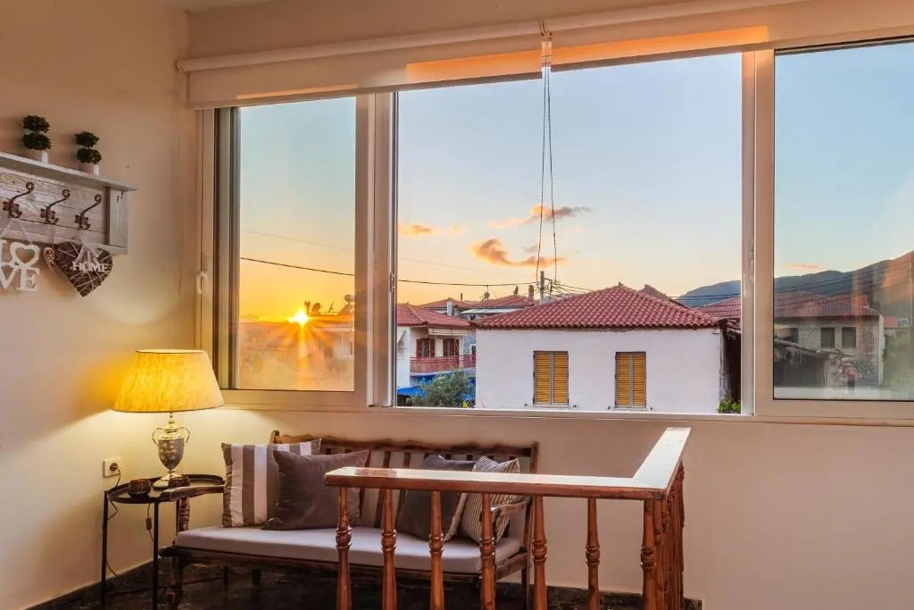 Sunset Serenity - Kardamili Seaside Getaway