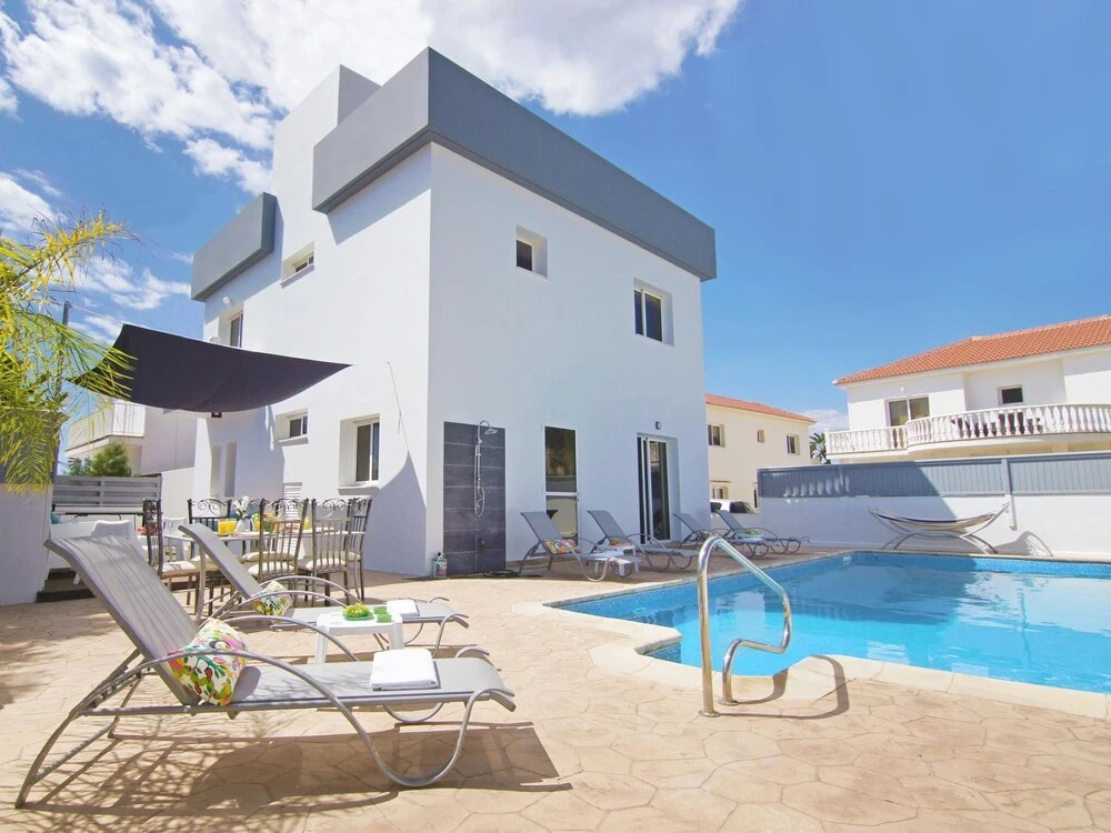 NISSI PEARL Holiday Villas Ayia Napa