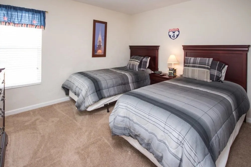 Magical Windsor Hills 6 Bedroom Home