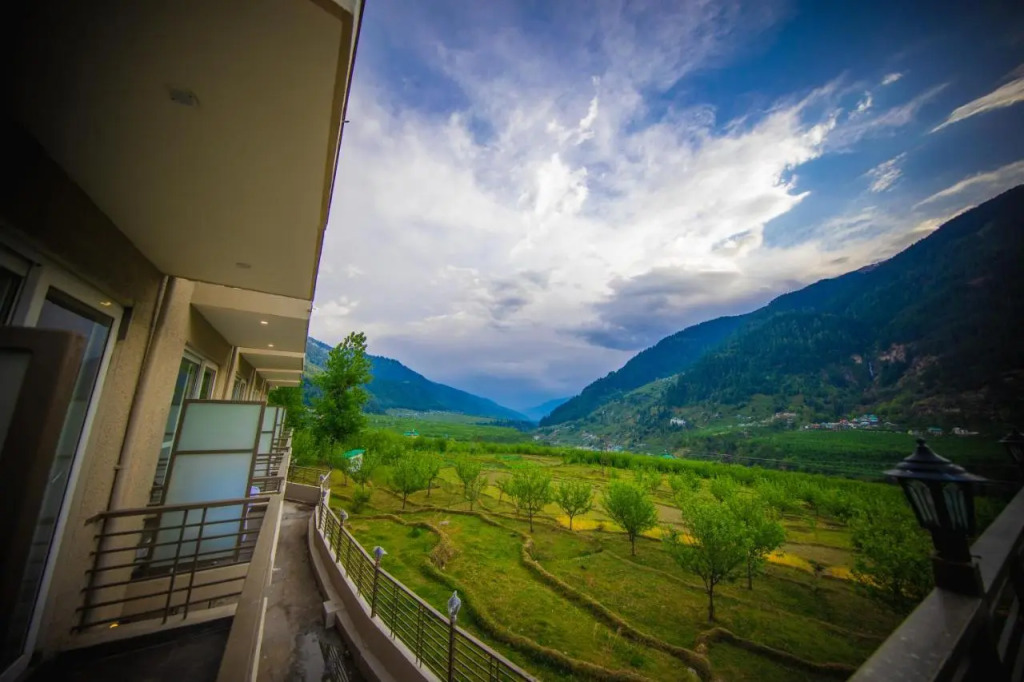 Justa Grand View Resort & Spa, Manali