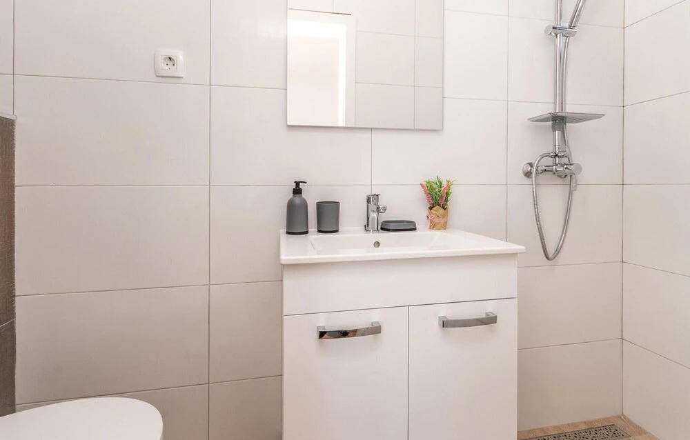 Beautiful Home In Rastane Donje