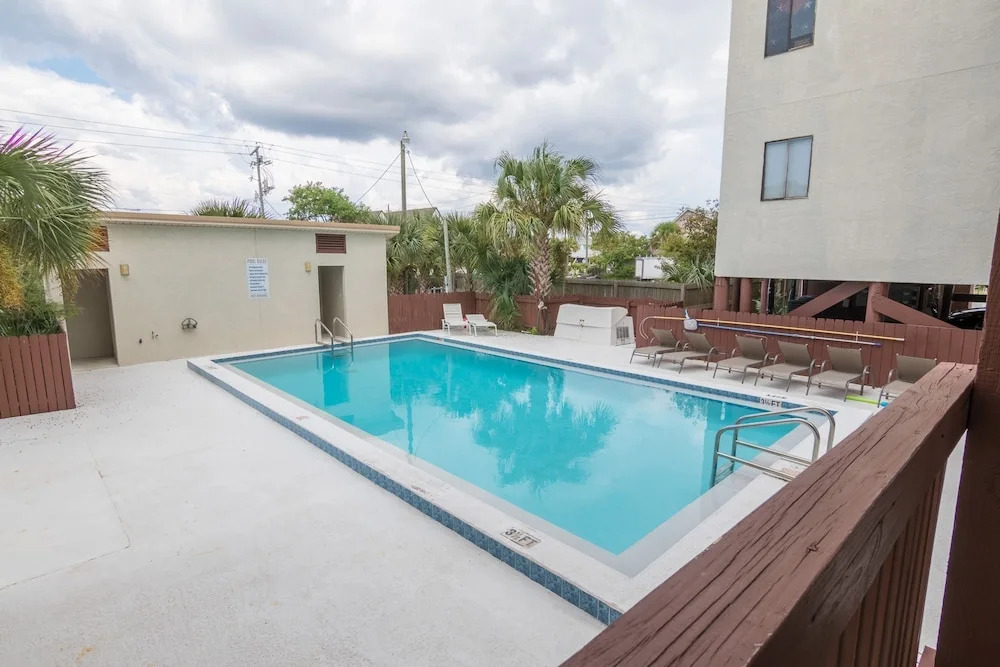 Holiday Hideaway condo
