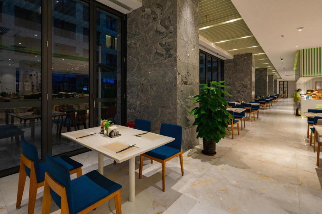 GreenTree Inn Hainan Sanya Fenghuang Jichang Road Business Hotel