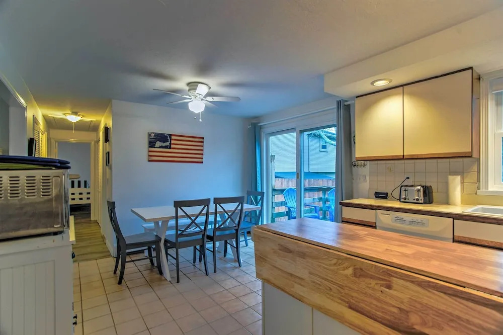 Cape Cod Escape ~ 2 Mi To Beaches & Dining!