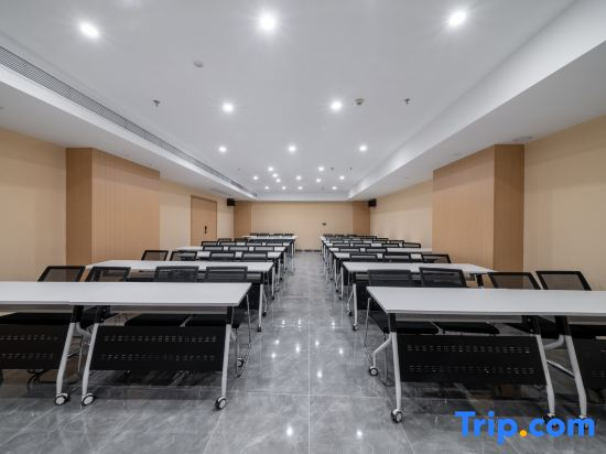 Yuzhan Hotel (Riyue Bay Branch, Lovers Middle Road, Zhuhai)