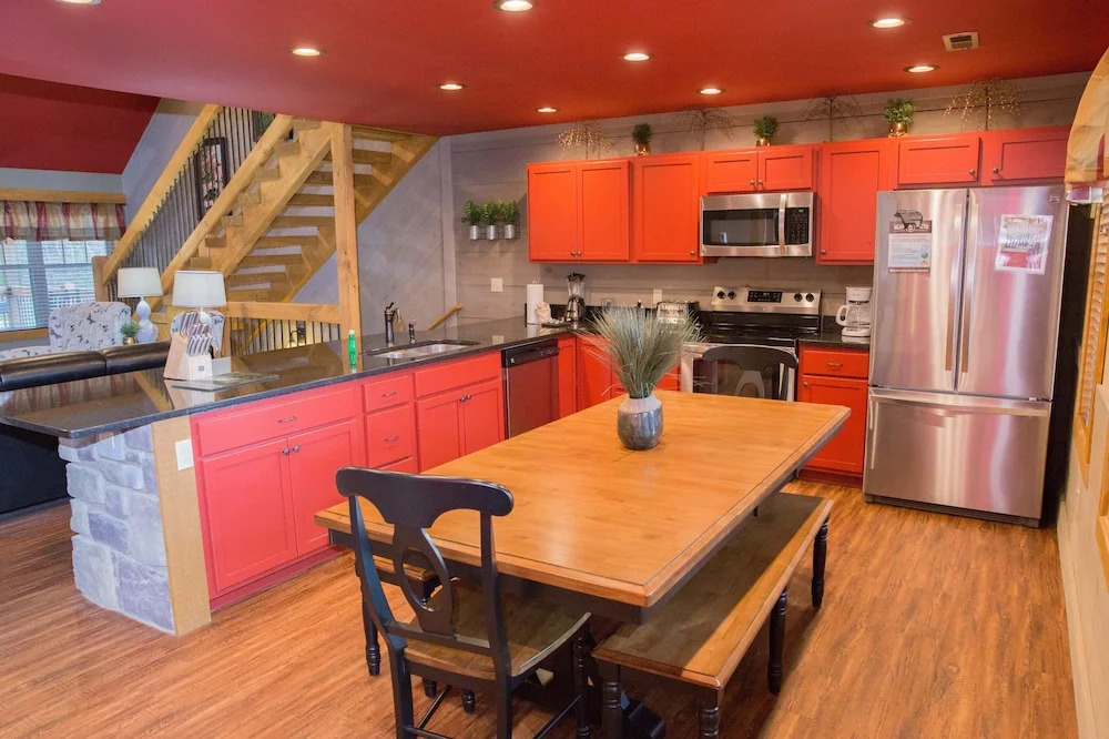 Serene Oasis - Four Bedroom Chalet