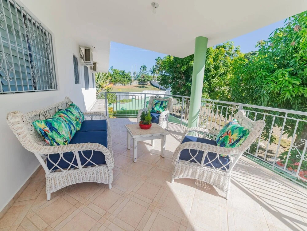 7br Massive Villa In Sosa - 2mins From Nightlife