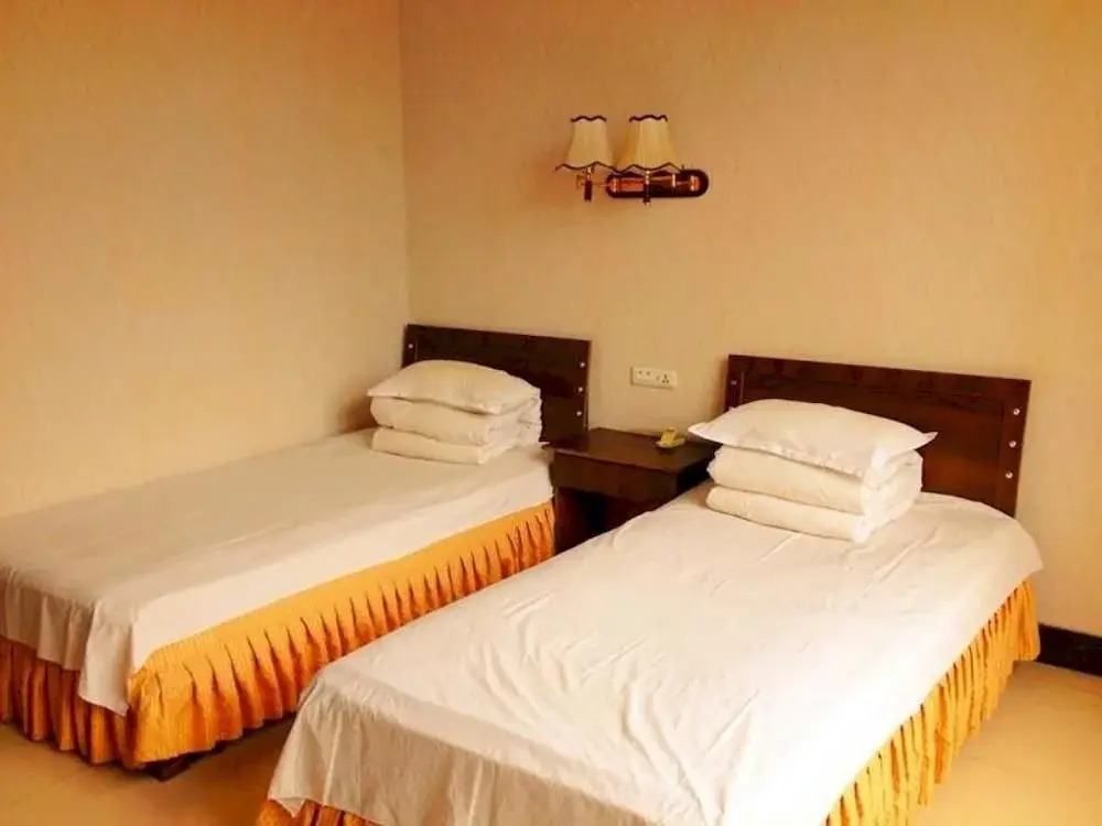 Yuntai Mount Hetang Village Hotel