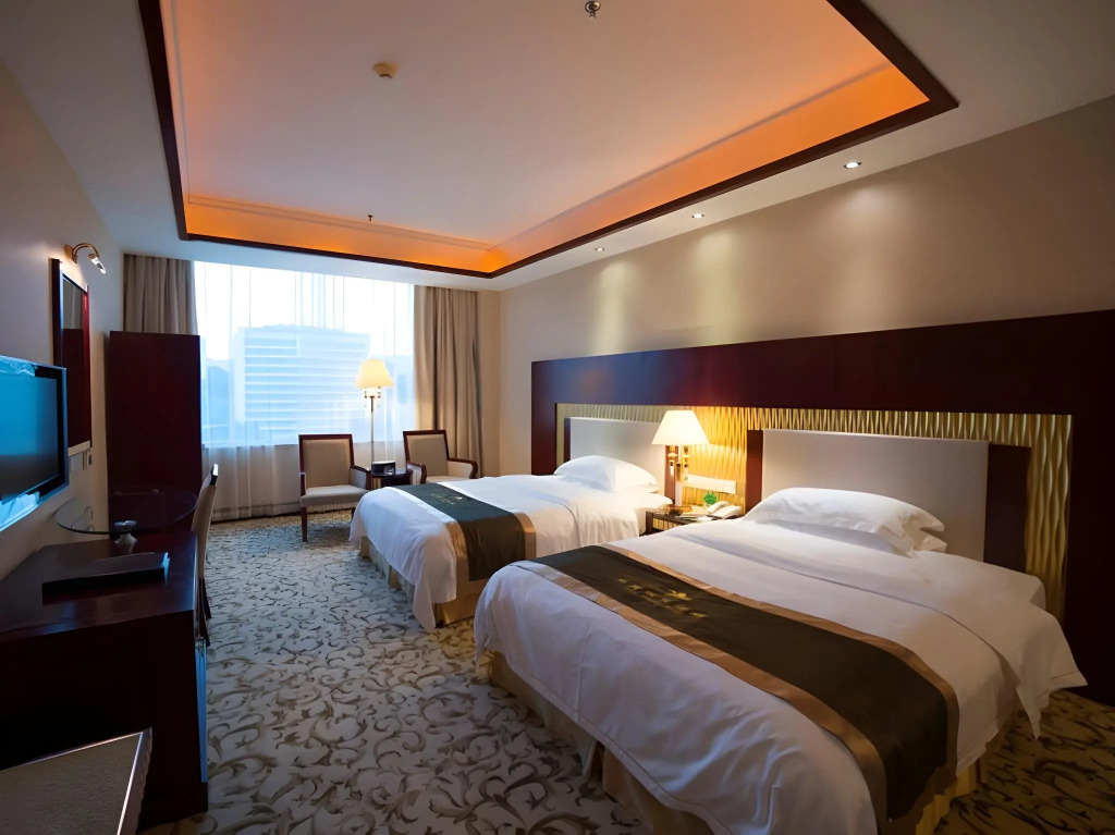 Yijian Holiday Hotel