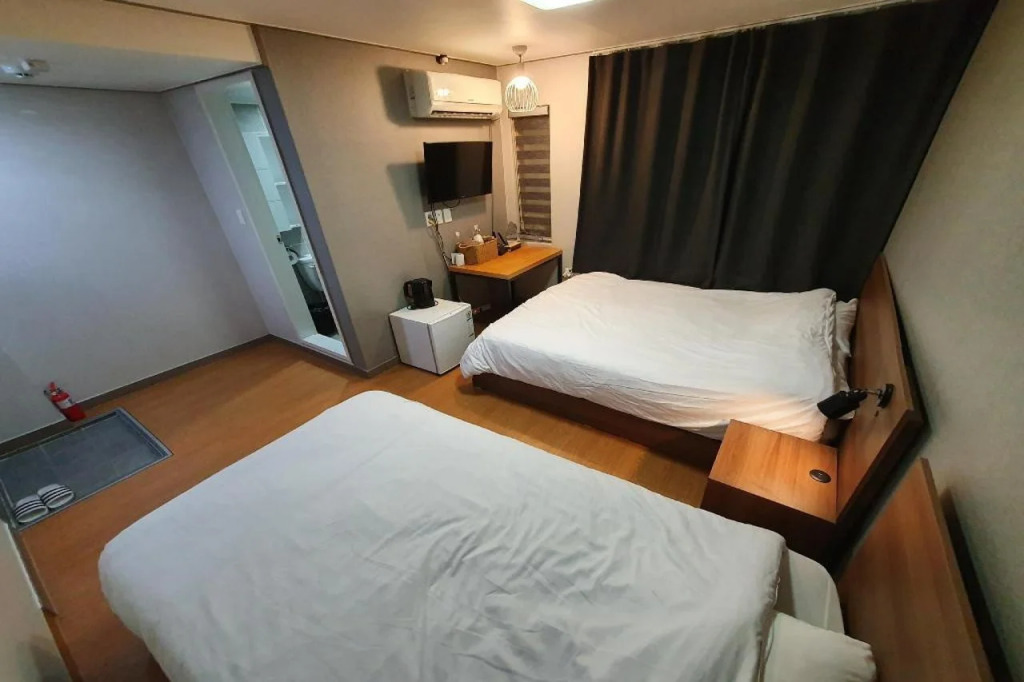 3 Guest House
