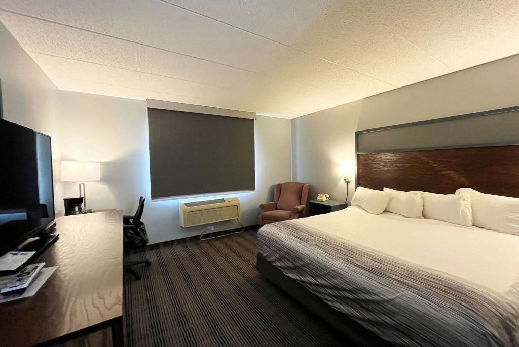 AmericInn by Wyndham Ladysmith