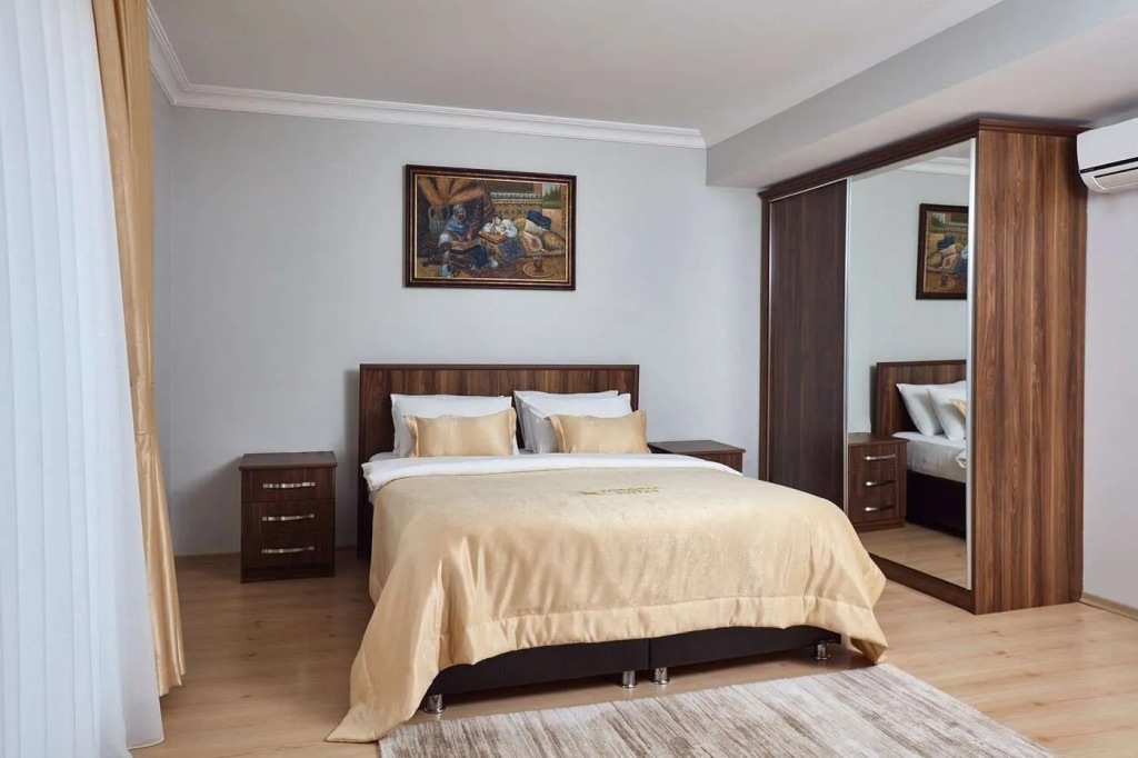 Tarabya Suit