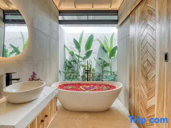 Melasti Breeze 4 – 1BR Tropical Escape in Uluwatu  - A Luxury Private Villa By Balinest Villas