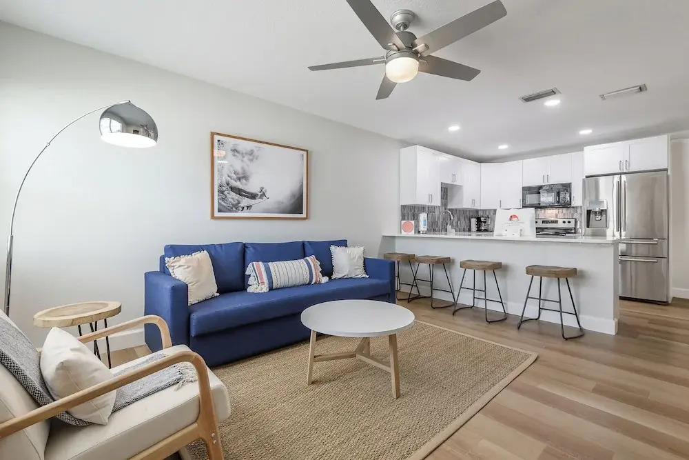 Updated Waterfront Condo in Apollo Beach 1572