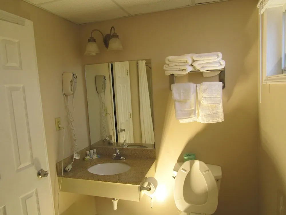 Americas Best Value Inn Neptune