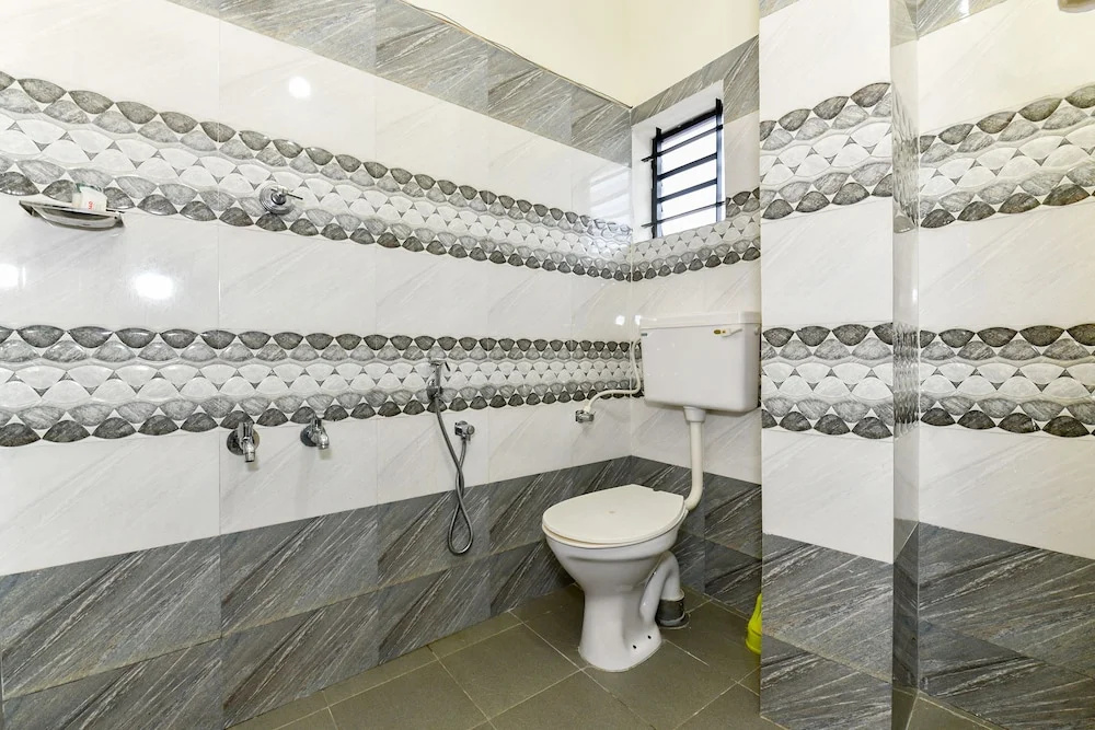 SilverKey Executive Stays 65165 Athani Residency