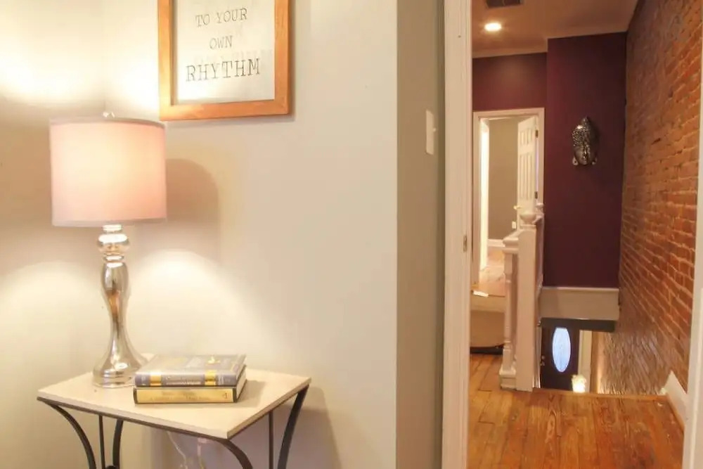 Modernized DC Rowhome in city-center
