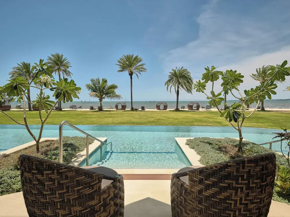 Crowne Plaza Fiji Nadi Bay Resort & Spa by IHG