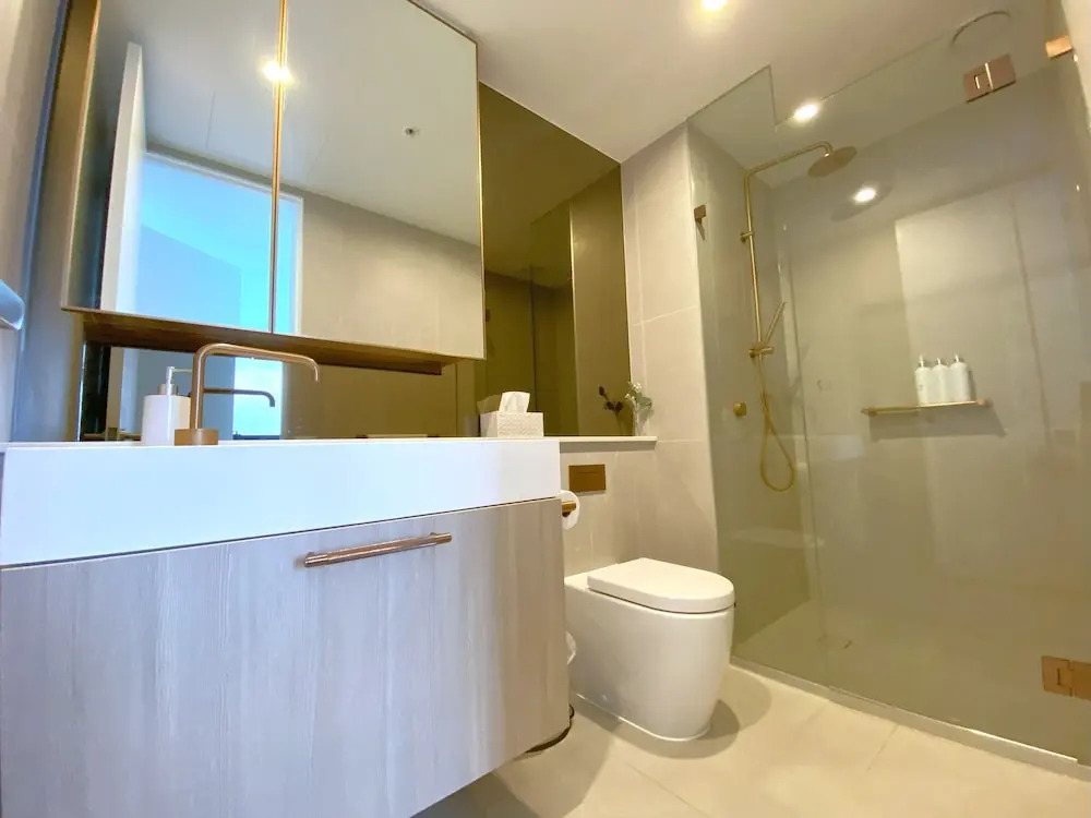SkyGarden Luxury Condo The Glen by Live Local