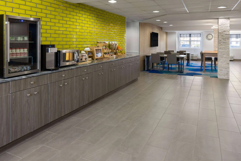 Microtel Inn and Suites Dover