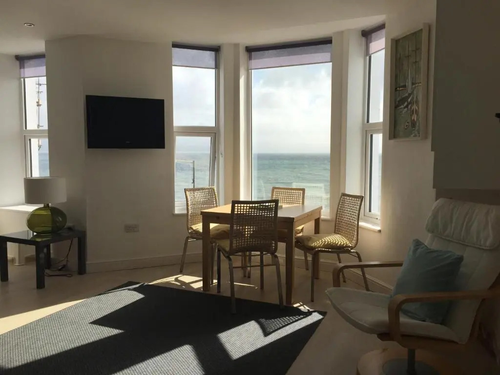 Marine Terrace Apartments