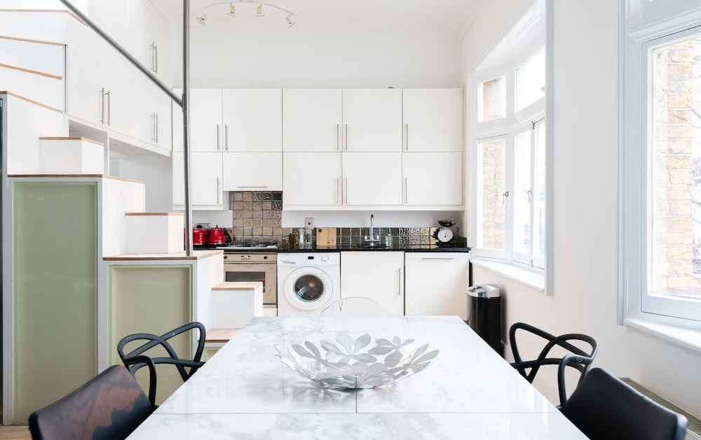 2 bedroom family home in trendy Notting Hill