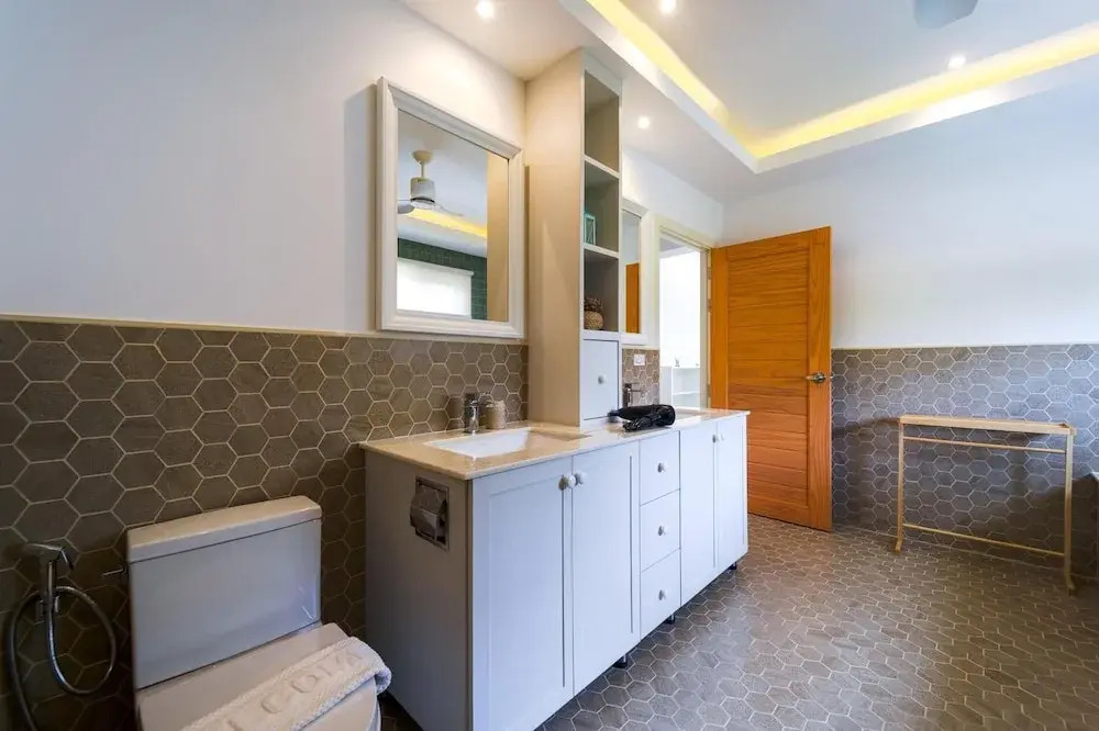 TropicalFamilyVilla w Pool&Garden ML103