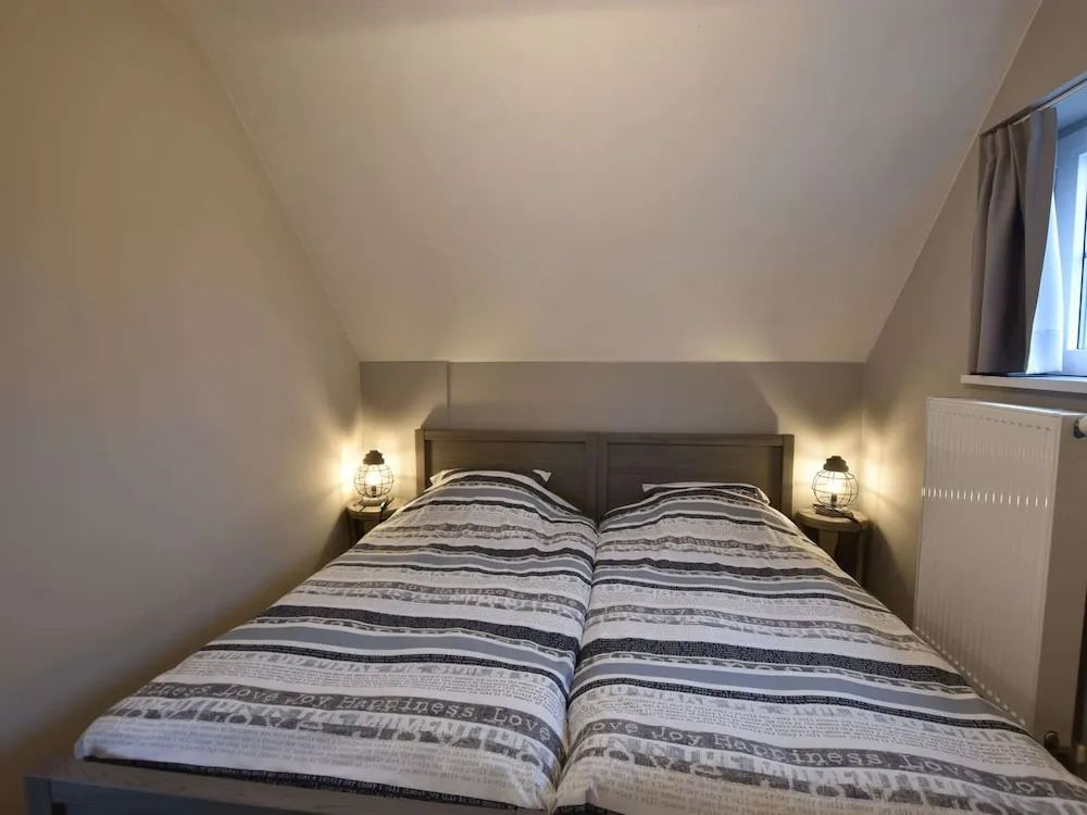 Holiday Home in Alveringem near Beach