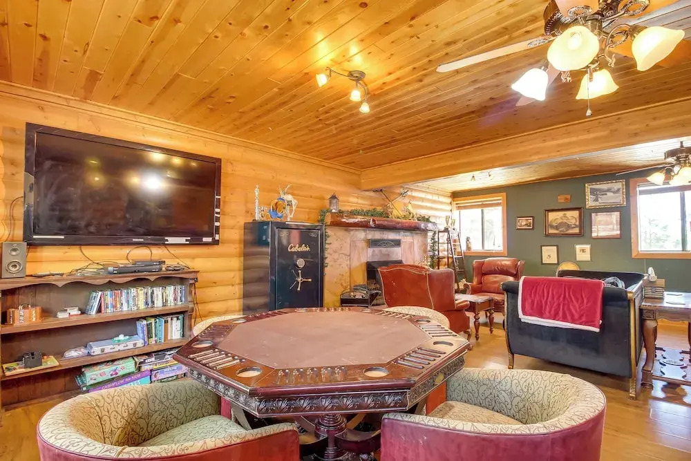 Near Sitgreaves Natl Park: High Country Farmhouse